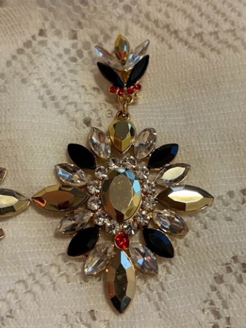 ✨Disney Villain Clip-On Earrings - Black Gold Gothic Rhinestone Evil Queen - Picture 12 of 15